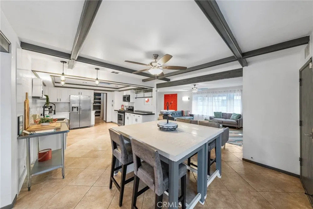 2306 Acacia Road E Palm Springs, CA 92262