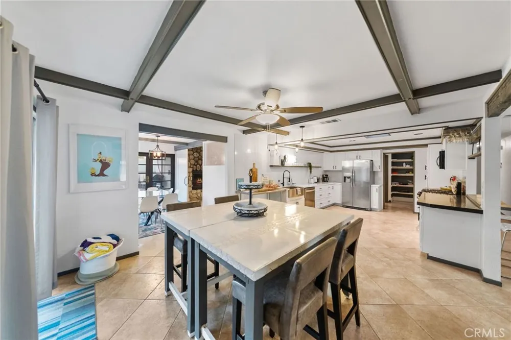 2306 Acacia Road E Palm Springs, CA 92262