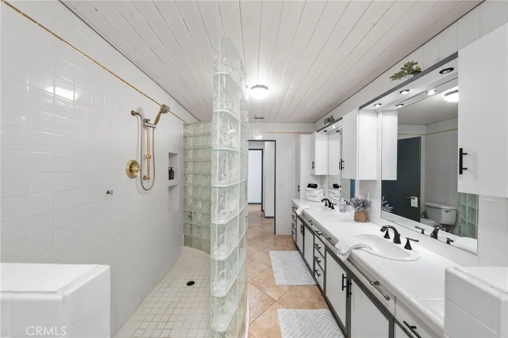 2306 Acacia Road E Palm Springs, CA 92262