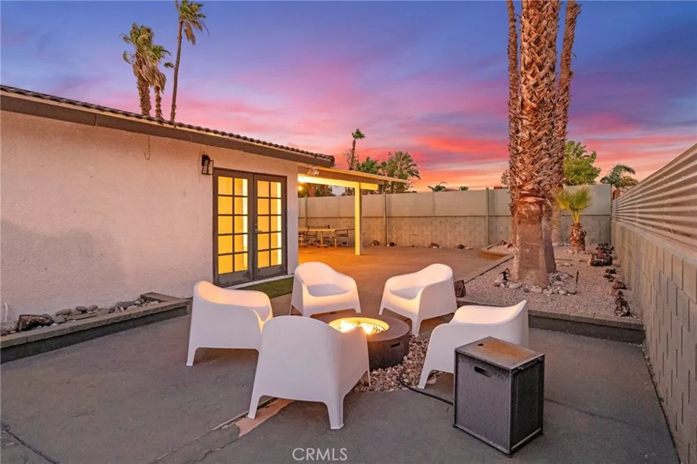 2306 Acacia Road E Palm Springs, CA 92262