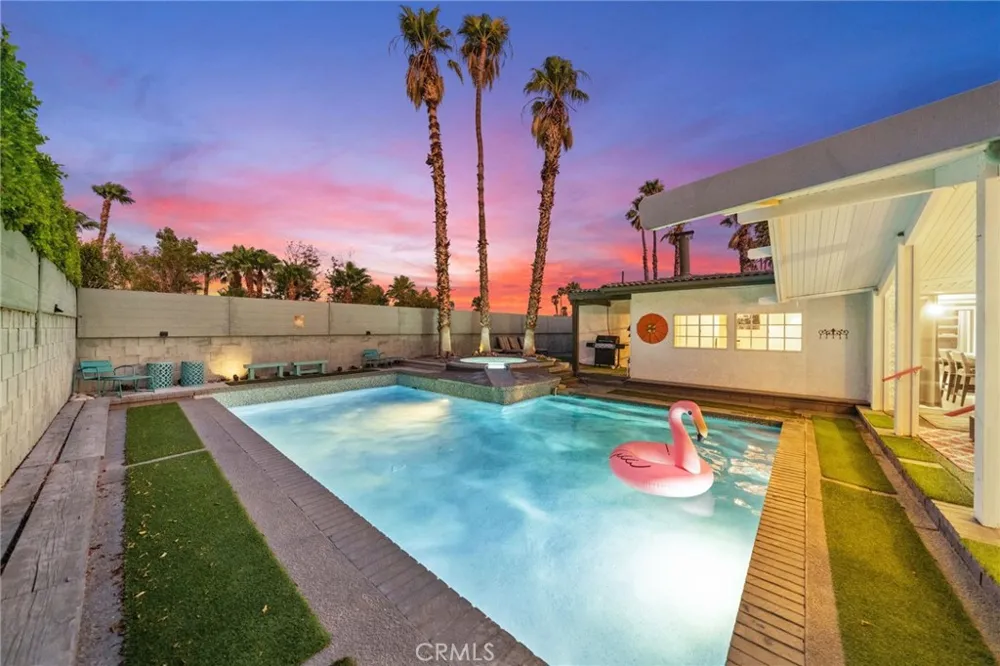 2306 Acacia Road E Palm Springs, CA 92262