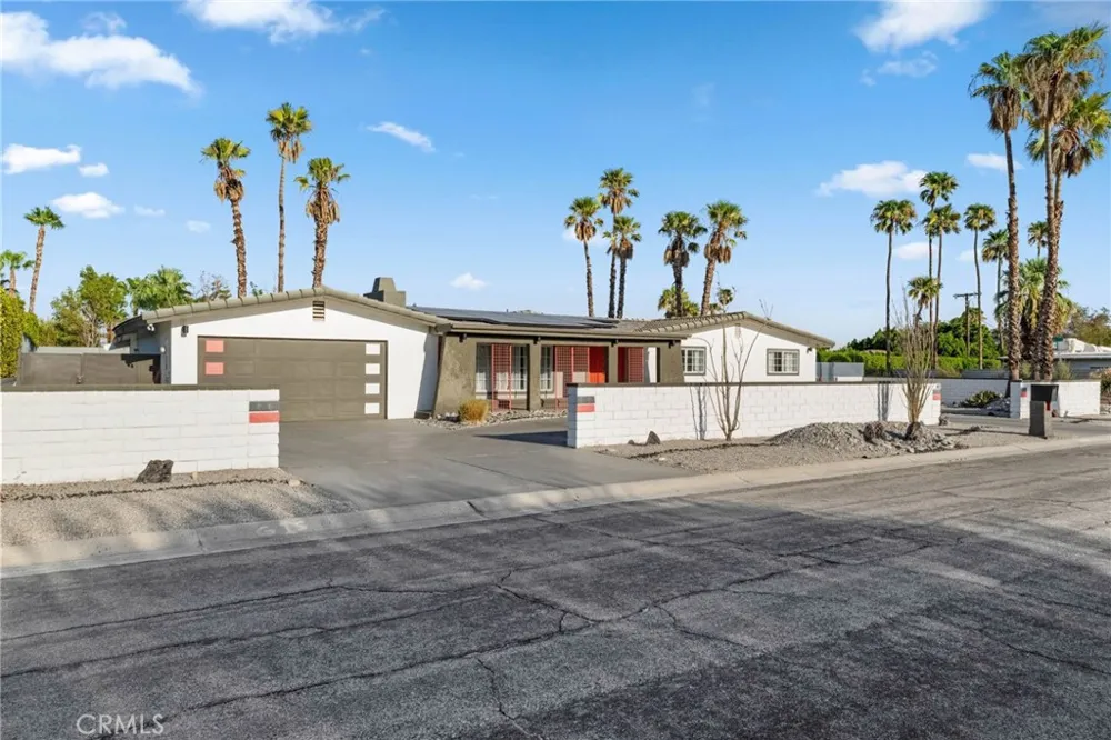 2306 Acacia Road E Palm Springs, CA 92262