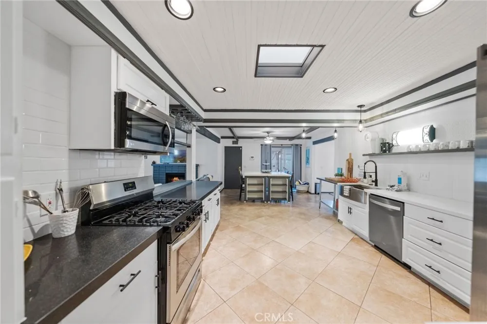 2306 Acacia Road E Palm Springs, CA 92262