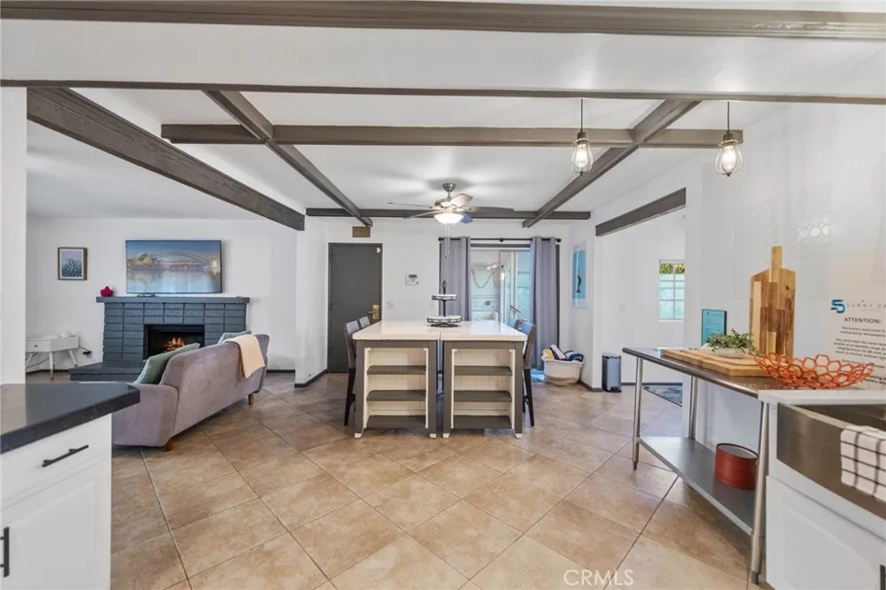 2306 Acacia Road E Palm Springs, CA 92262