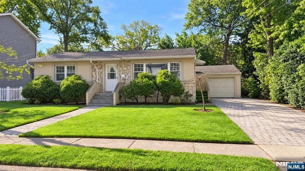 66 Merritt Avenue Cresskill, NJ 07626