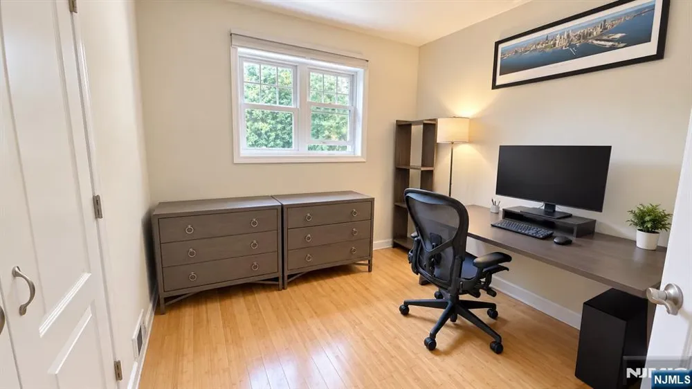 66 Merritt Avenue Cresskill, NJ 07626