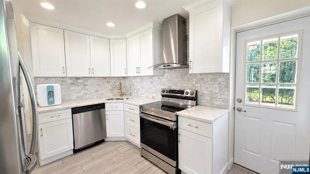 66 Merritt Avenue Cresskill, NJ 07626