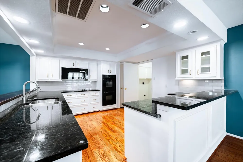 5918 San Felipe #11 Houston, TX 77057