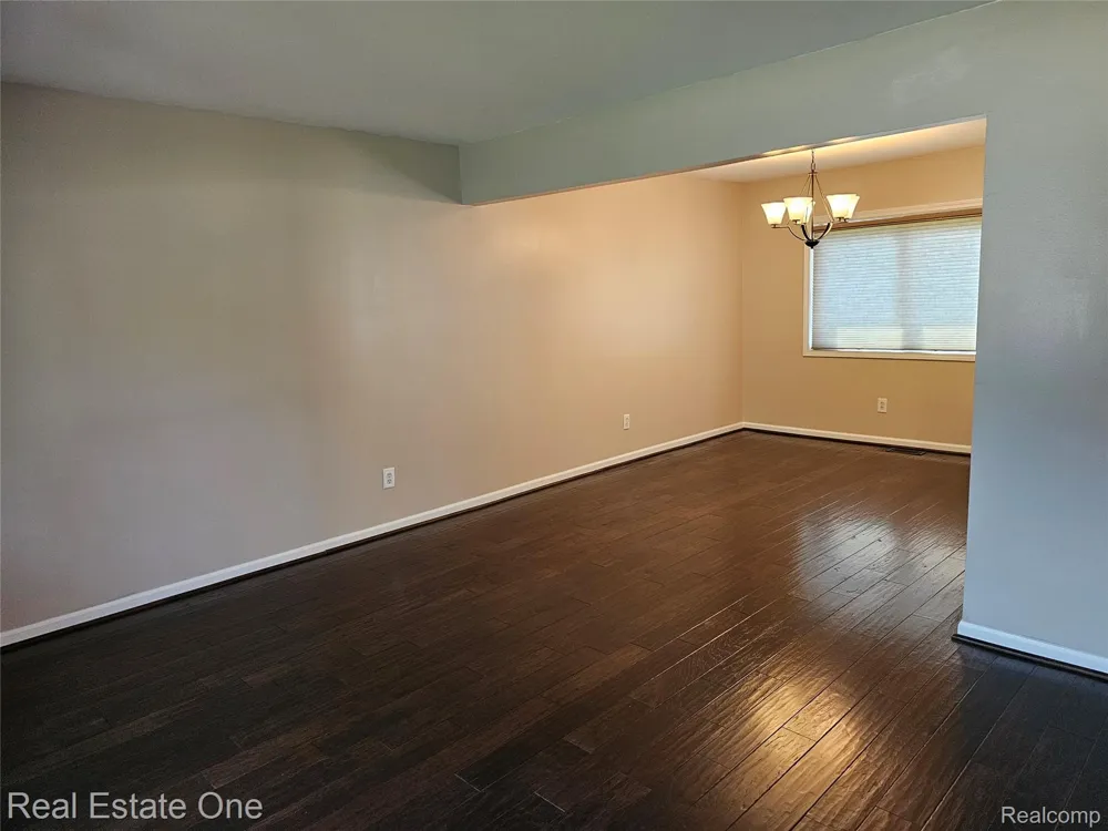 2070 Winchester Road Rochester Hills City, MI 48307