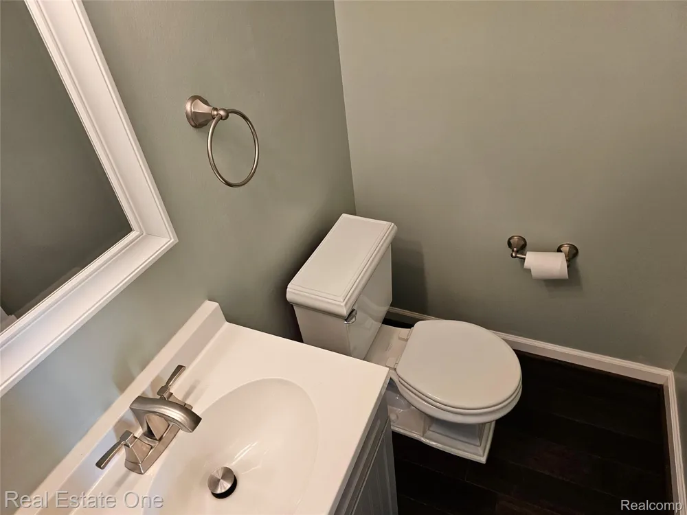 2070 Winchester Road Rochester Hills City, MI 48307