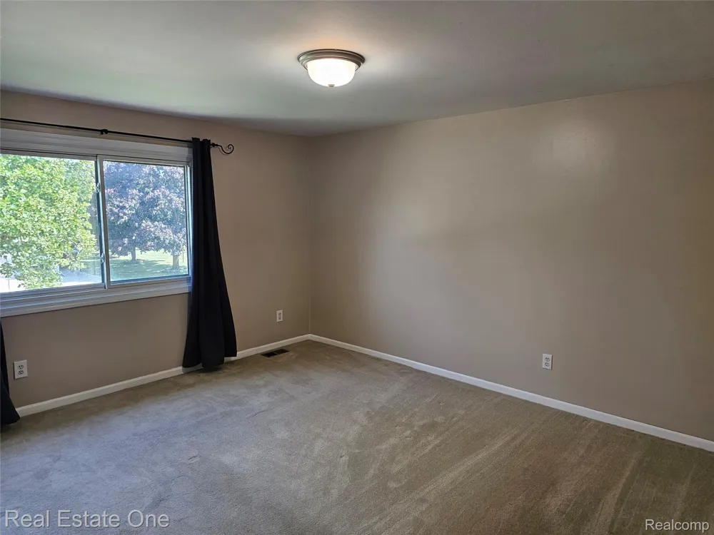 2070 Winchester Road Rochester Hills City, MI 48307