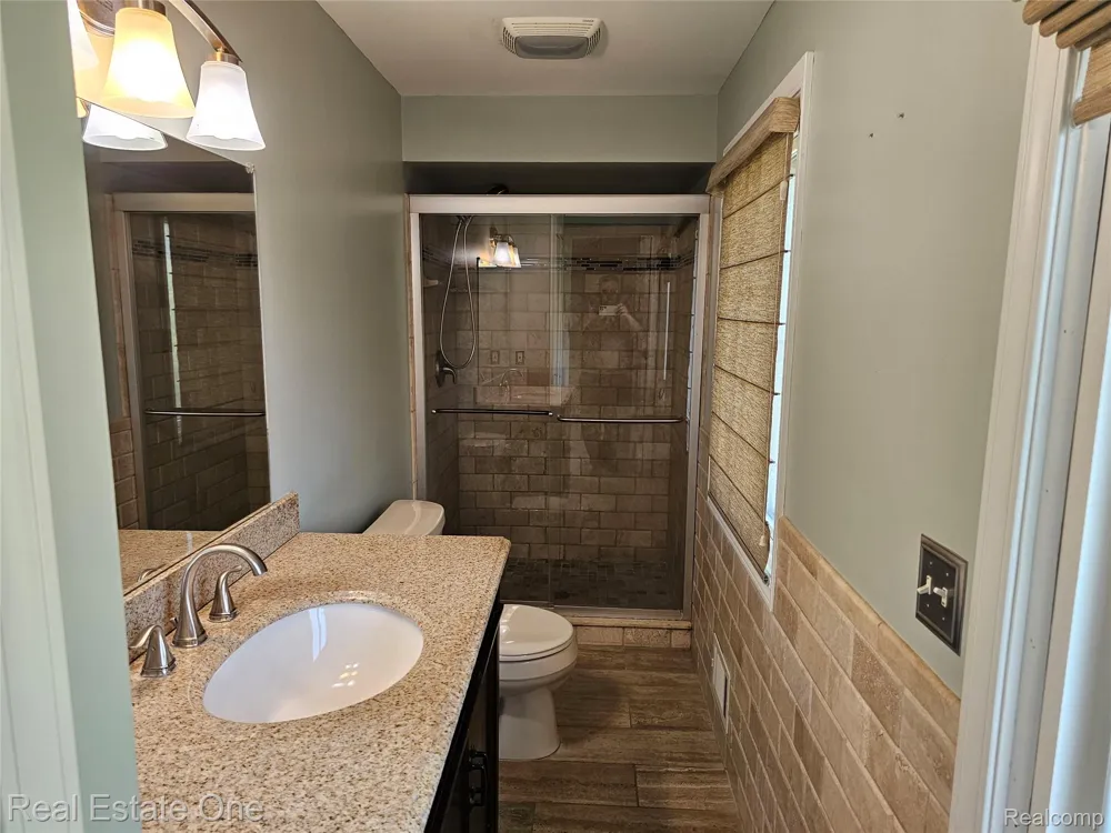 2070 Winchester Road Rochester Hills City, MI 48307