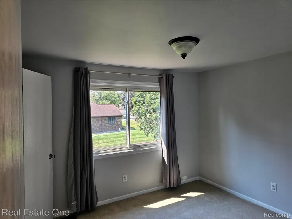 2070 Winchester Road Rochester Hills City, MI 48307