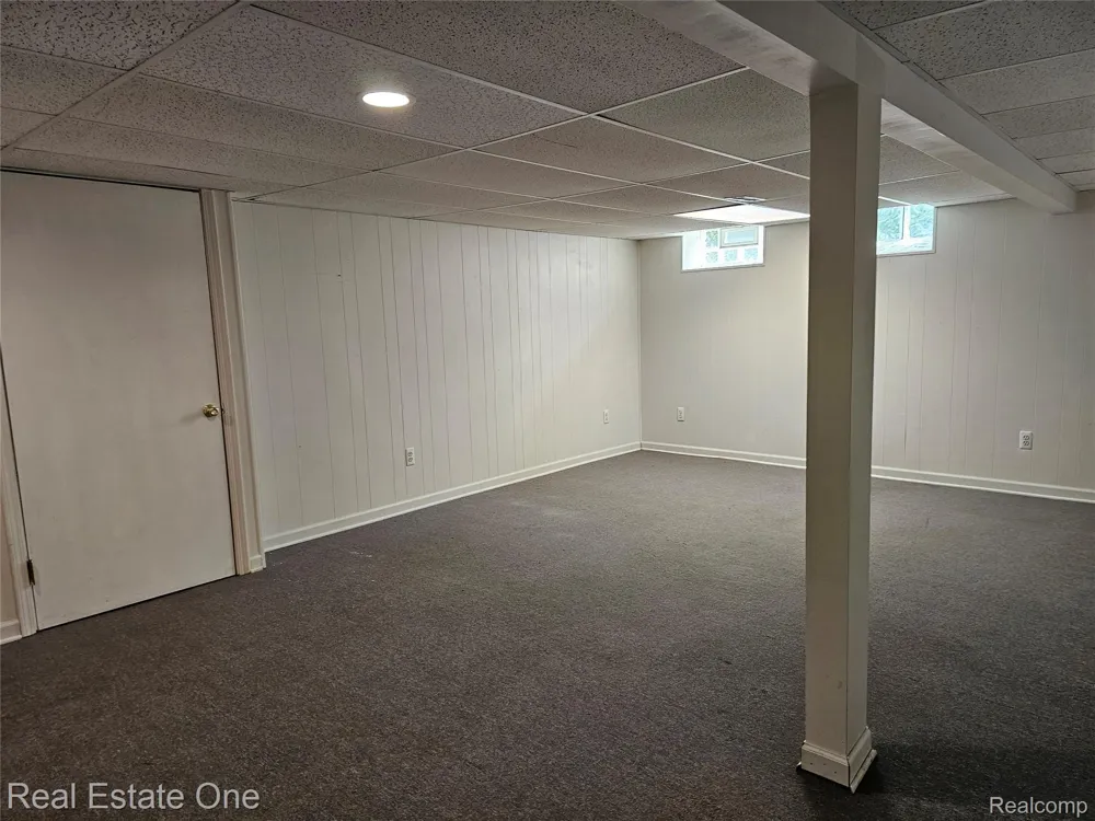 2070 Winchester Road Rochester Hills City, MI 48307