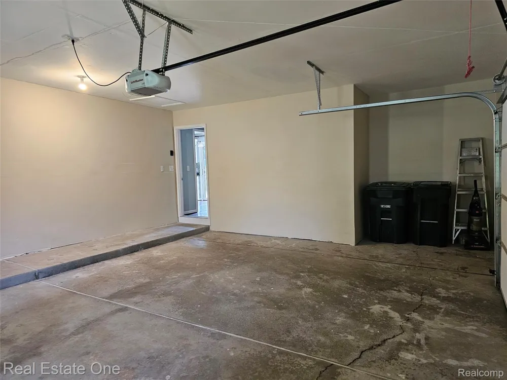 2070 Winchester Road Rochester Hills City, MI 48307