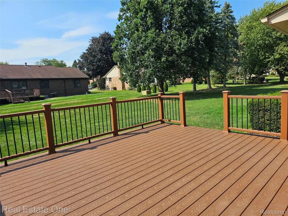 2070 Winchester Road Rochester Hills City, MI 48307