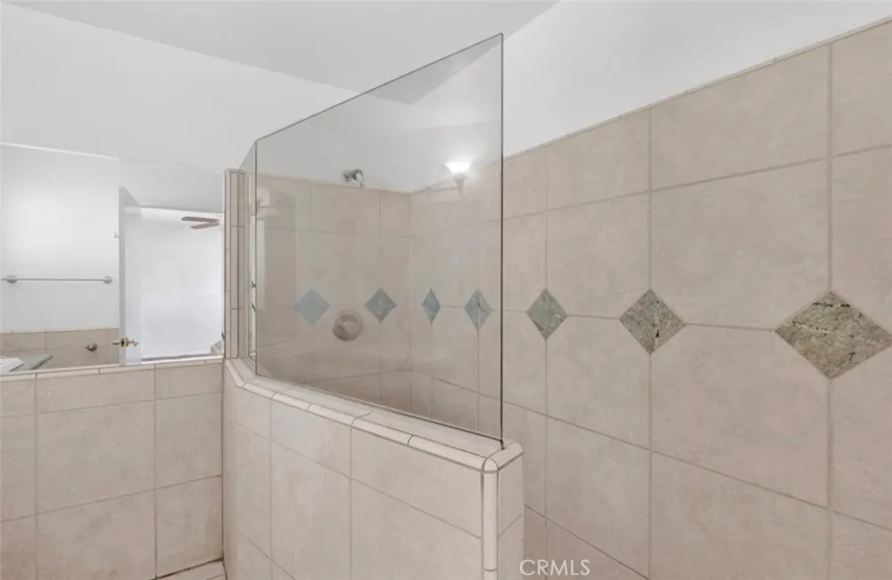 18606 Main Hesperia, CA 92345