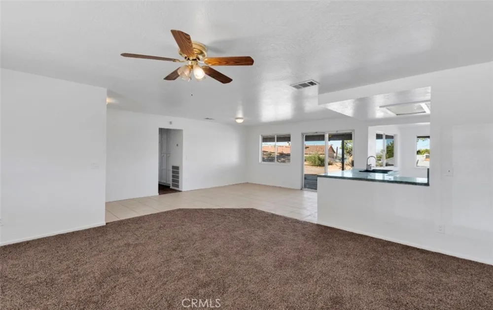 18606 Main Hesperia, CA 92345