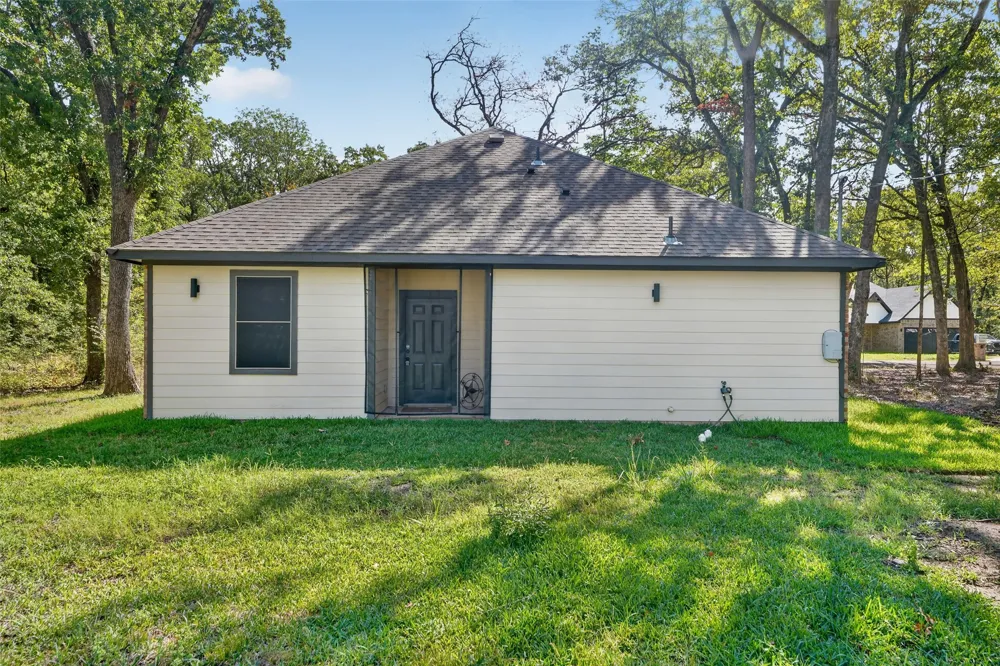 219 E Beachwood Loop Trinidad, TX 75163