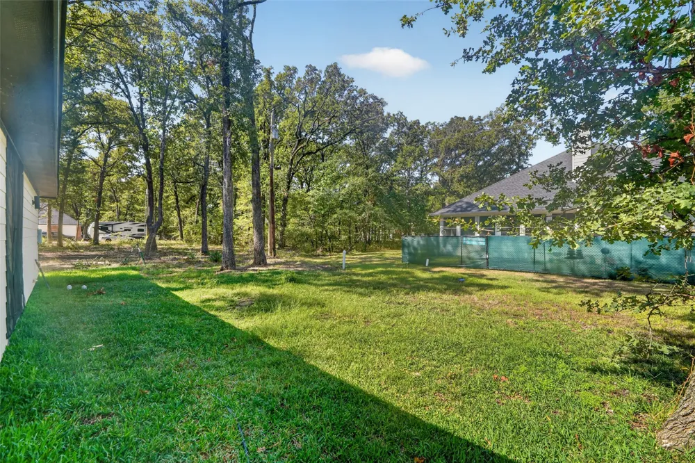 219 E Beachwood Loop Trinidad, TX 75163