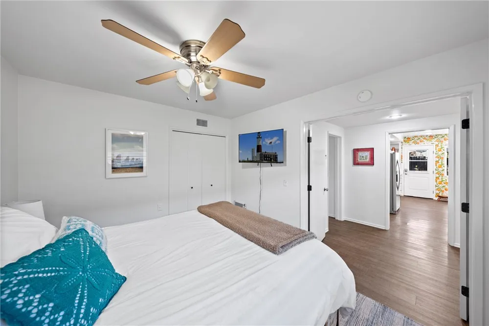 1408 E Fairway Dr Orange, CA 92866