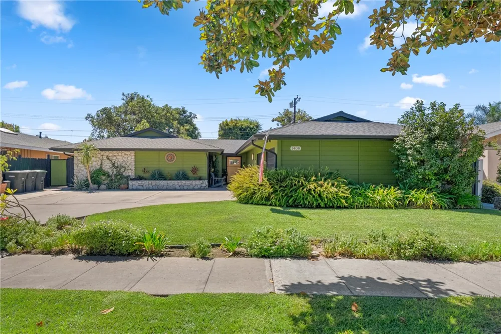 1408 E Fairway Dr Orange, CA 92866
