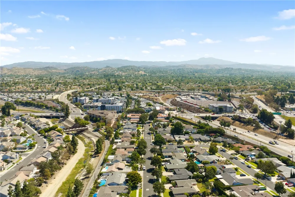 1408 E Fairway Dr Orange, CA 92866