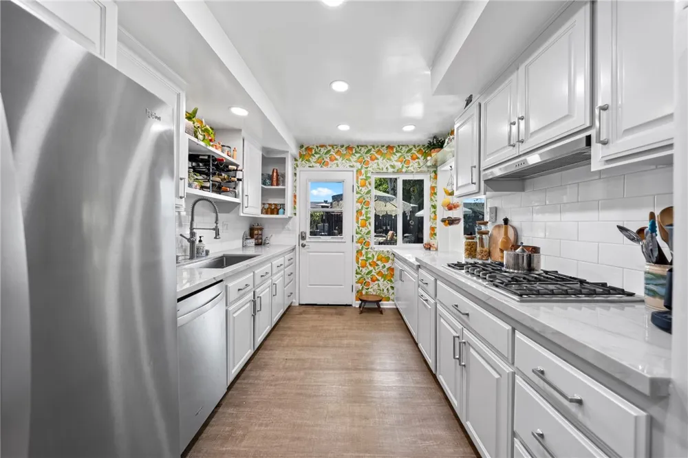 1408 E Fairway Dr Orange, CA 92866