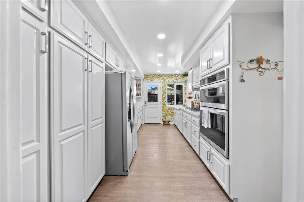 1408 E Fairway Dr Orange, CA 92866
