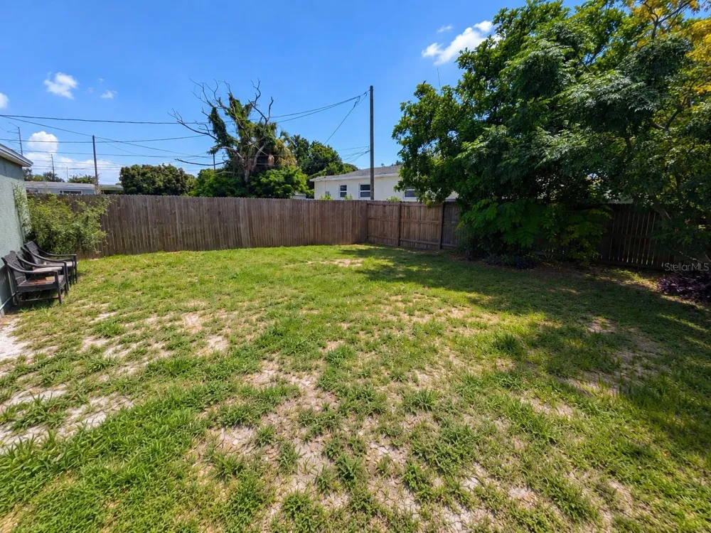 2749 16TH AVENUE St Petersburg, FL 33713