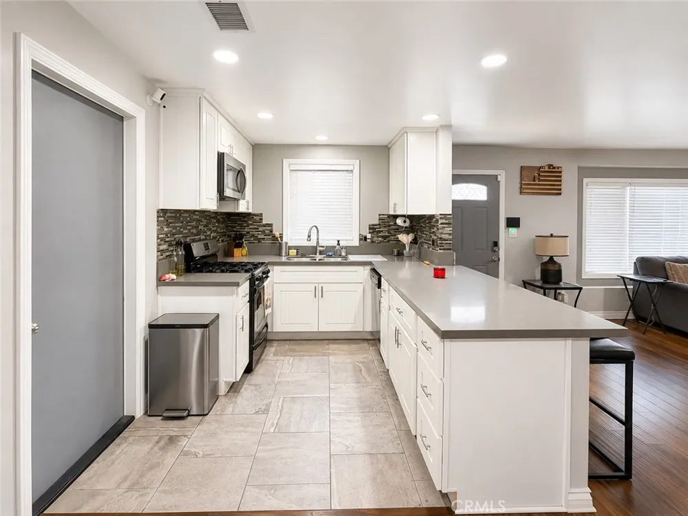421 Parkbrook Street Spring Valley, CA 91977
