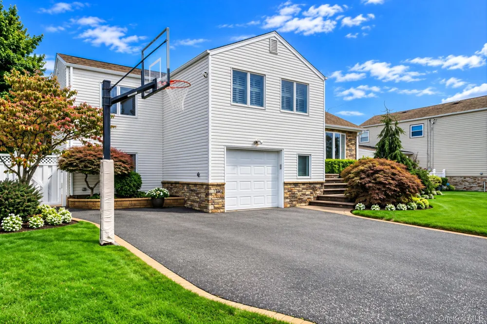 464 Atlanta Avenue Massapequa, NY 11758