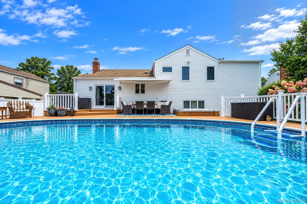 464 Atlanta Avenue Massapequa, NY 11758