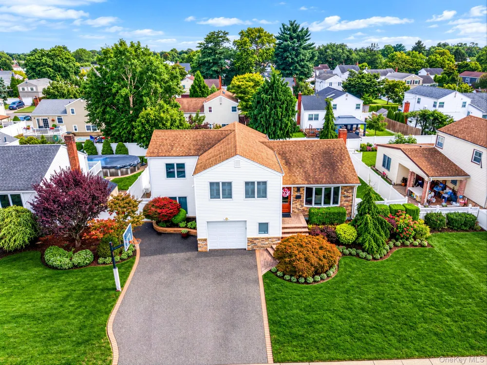 464 Atlanta Avenue Massapequa, NY 11758