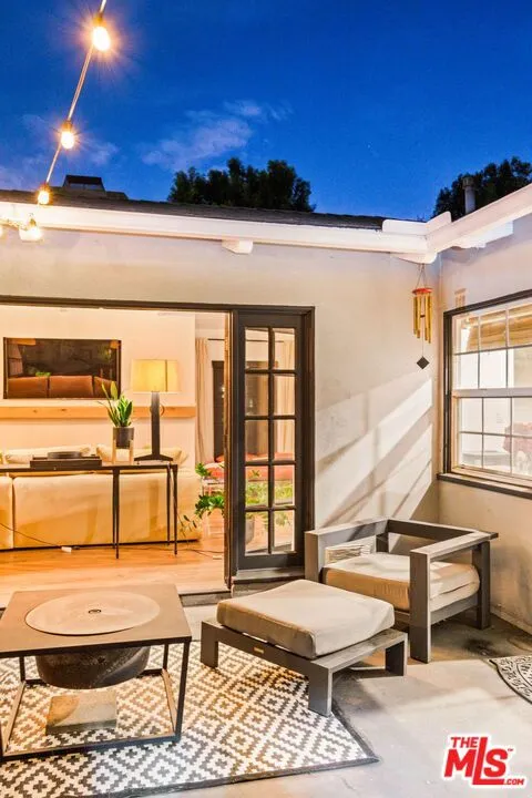 4550 S Mullen Avenue Los Angeles, CA 90043