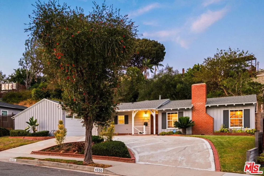 4550 S Mullen Avenue Los Angeles, CA 90043
