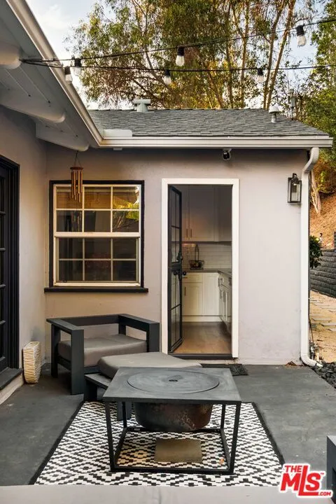 4550 S Mullen Avenue Los Angeles, CA 90043