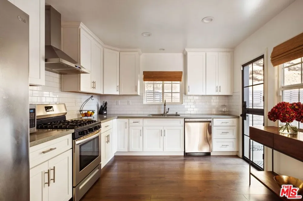 4550 S Mullen Avenue Los Angeles, CA 90043