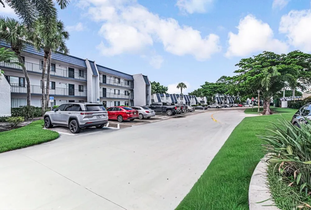 4465 Luxemburg Court #108 Lake Worth, FL 33467