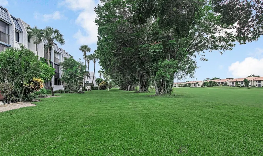 4465 Luxemburg Court #108 Lake Worth, FL 33467