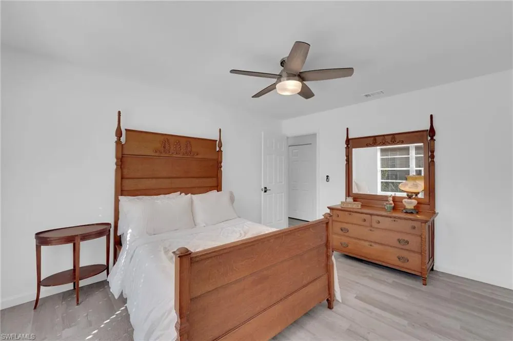 5584 Buring Court Fort Myers, FL 33919