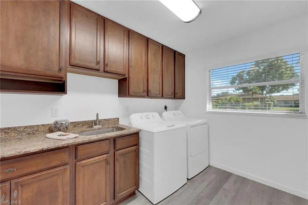 5584 Buring Court Fort Myers, FL 33919