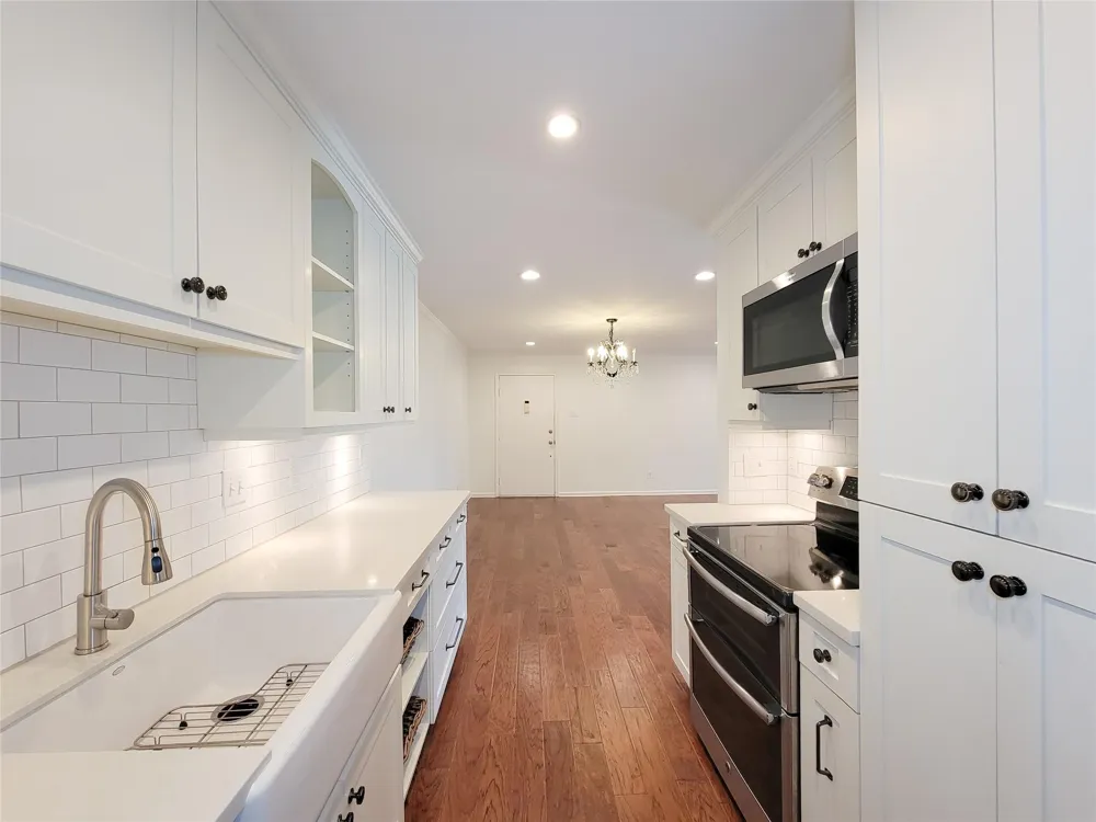 7575 Katy Freeway #111 Houston, TX 77024