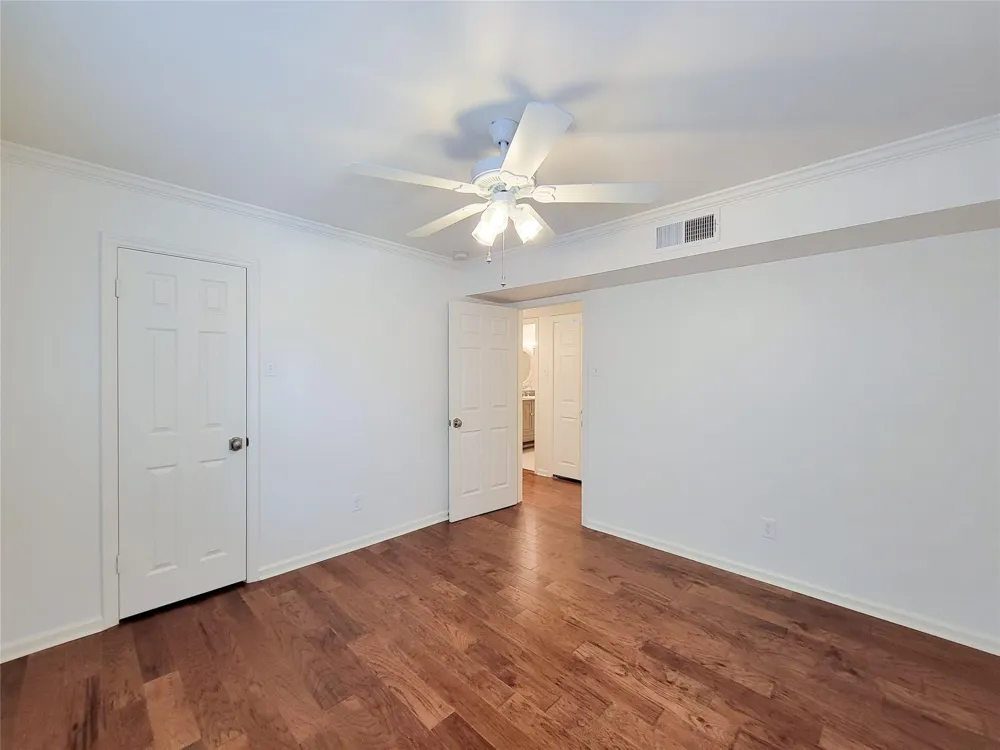 7575 Katy Freeway #111 Houston, TX 77024