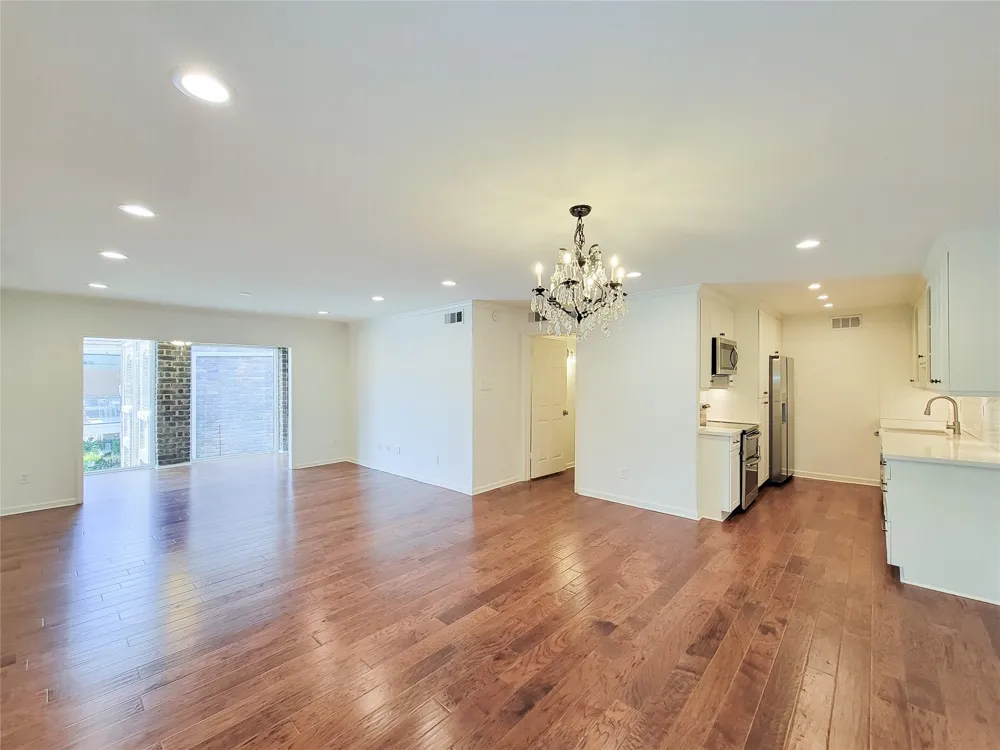 7575 Katy Freeway #111 Houston, TX 77024