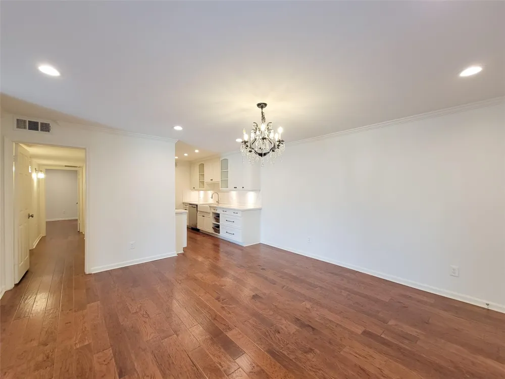 7575 Katy Freeway #111 Houston, TX 77024