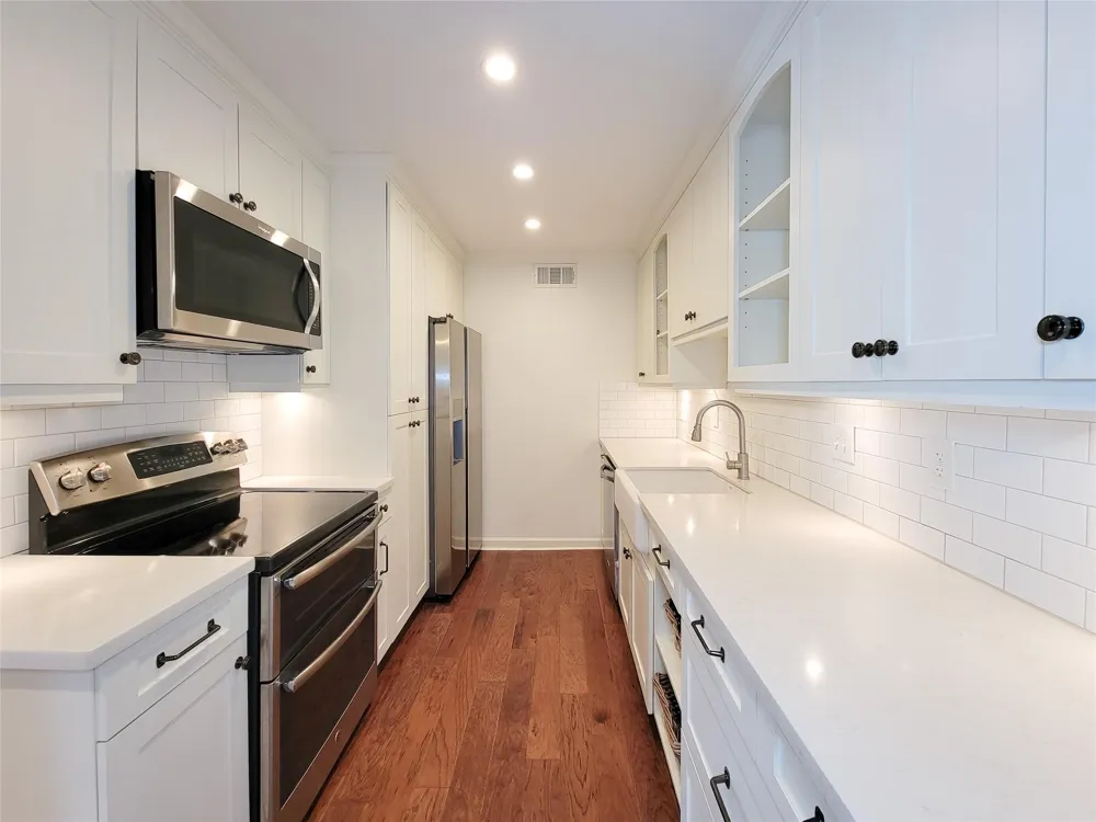 7575 Katy Freeway #111 Houston, TX 77024