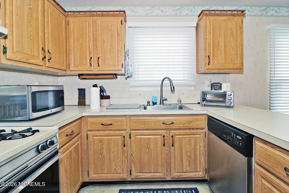 7 Point Blanche Court Toms River, NJ 08757