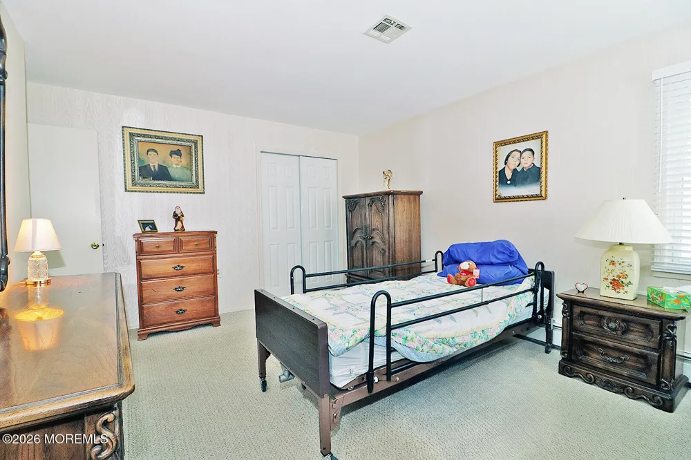 7 Point Blanche Court Toms River, NJ 08757