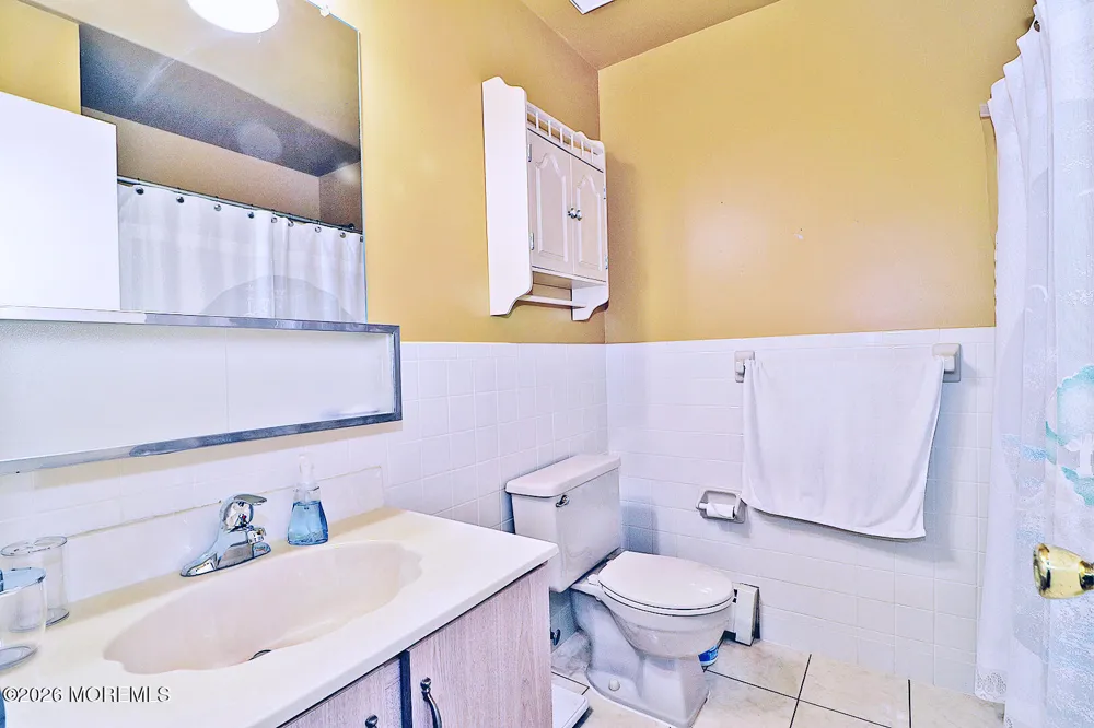 7 Point Blanche Court Toms River, NJ 08757